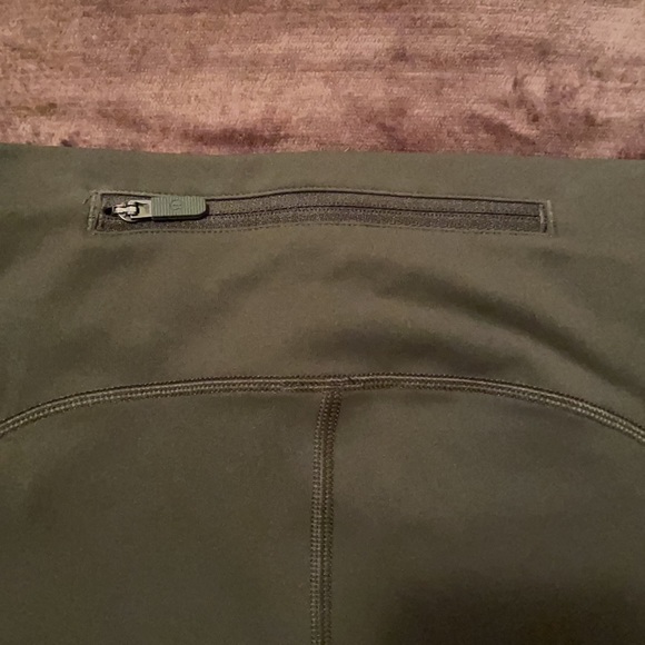 Lululemon Fast and Free tight in dark olive size 4 - Picture 3 of 4